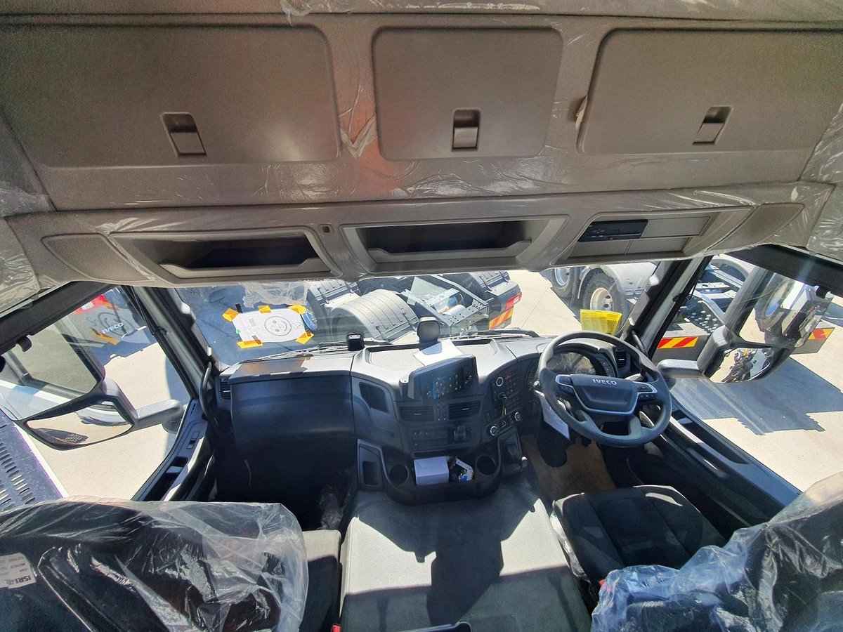 2026 Iveco S-Way AT230 image 23