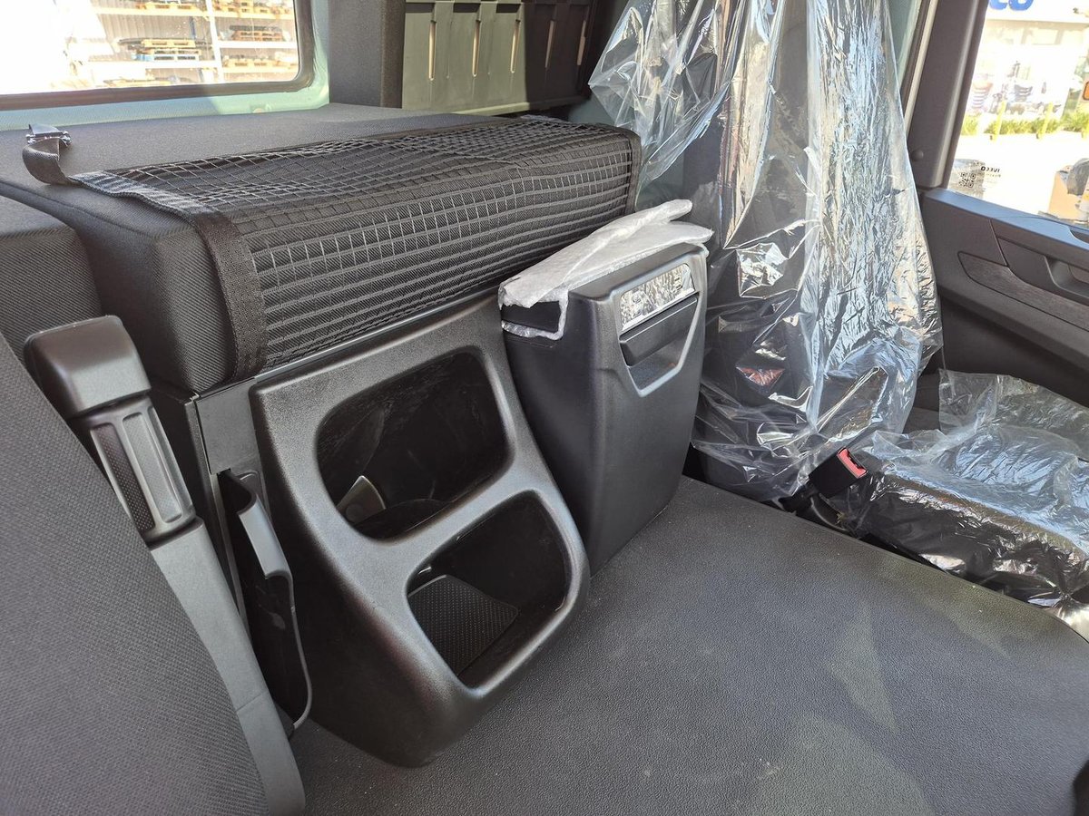 2025 Iveco S-Way AT600 image 10