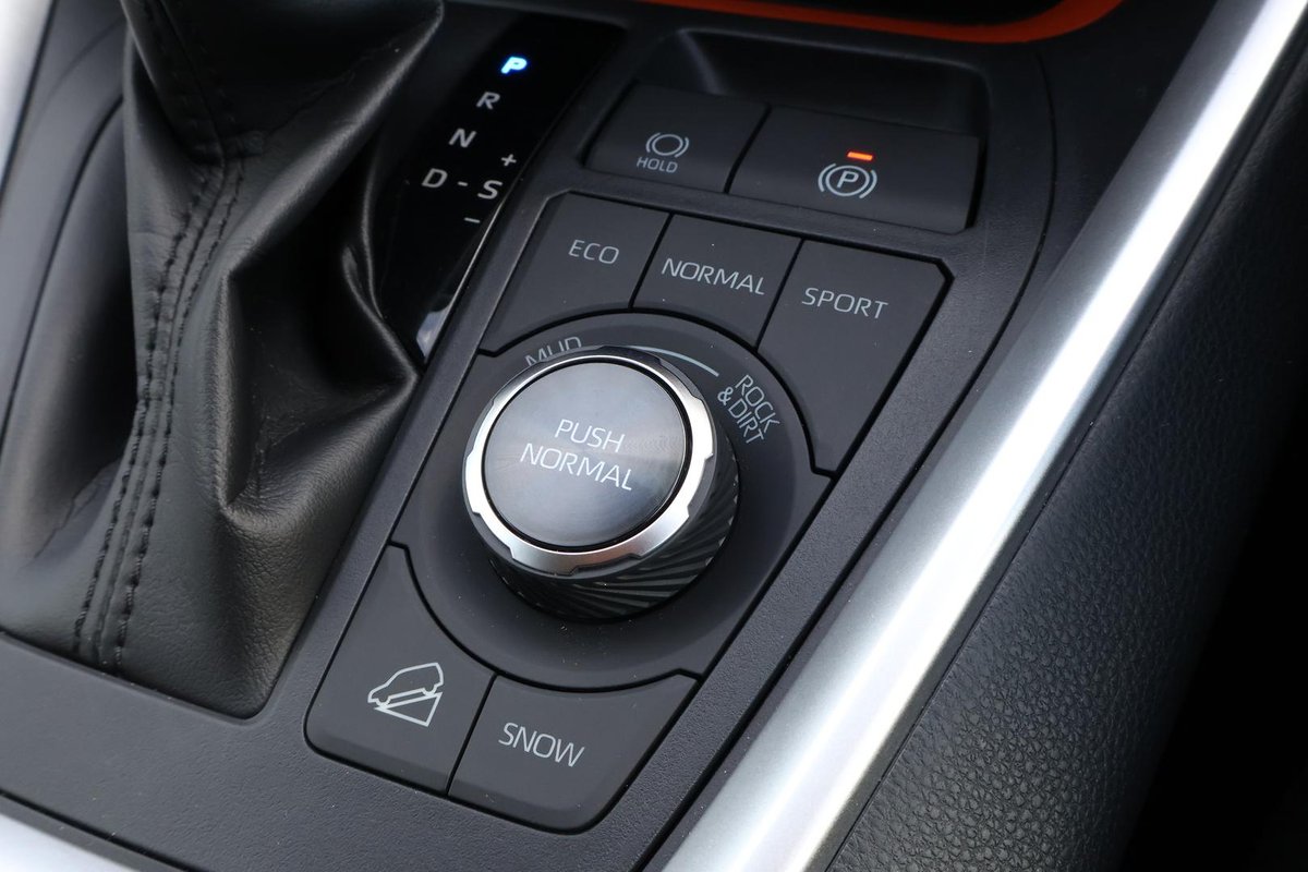 2020 Toyota RAV4 Edge AXAA54R AWD image 22