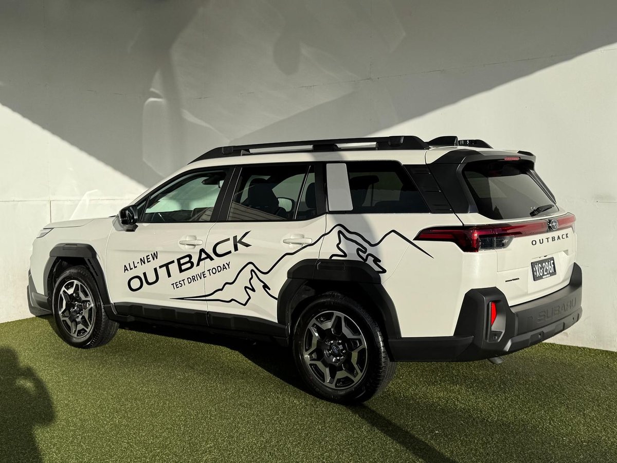 2026 Subaru Outback AWD Touring 7GEN MY26 AWD image 24