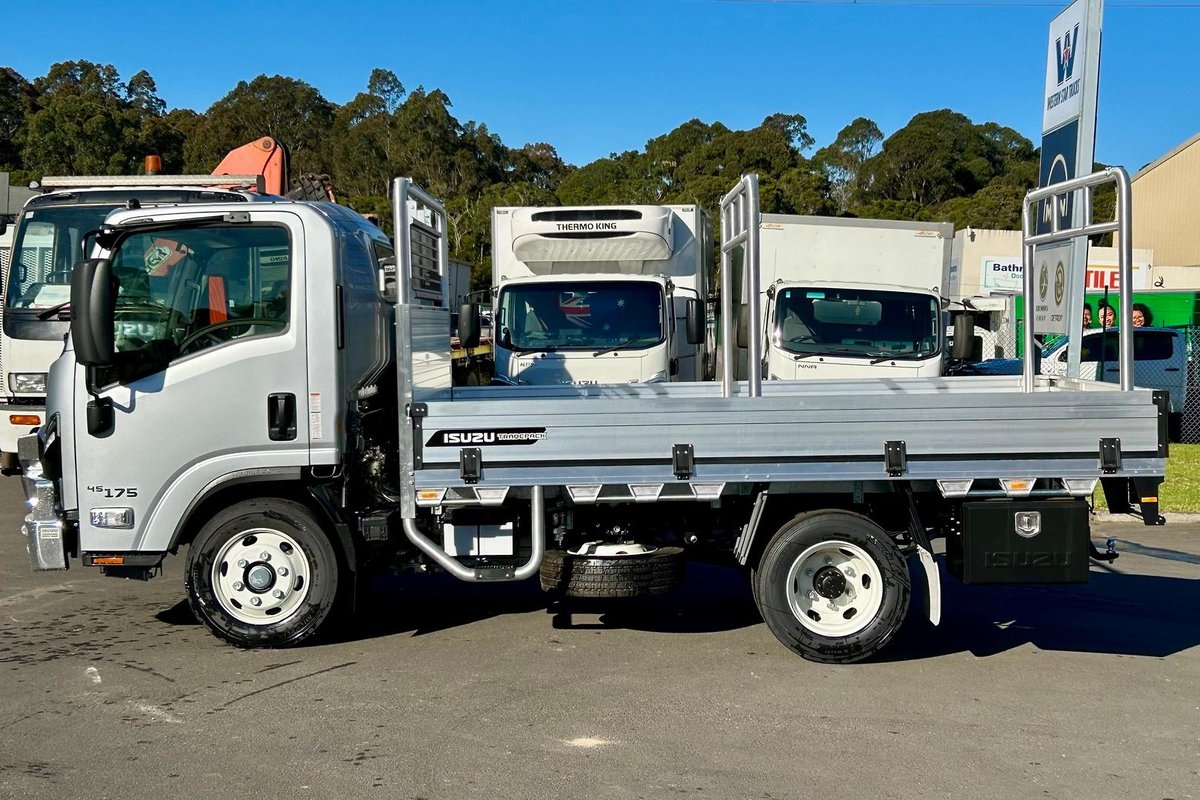 2026 Isuzu N Series NPR 45/65-175 DT D28 Tradepack image 2