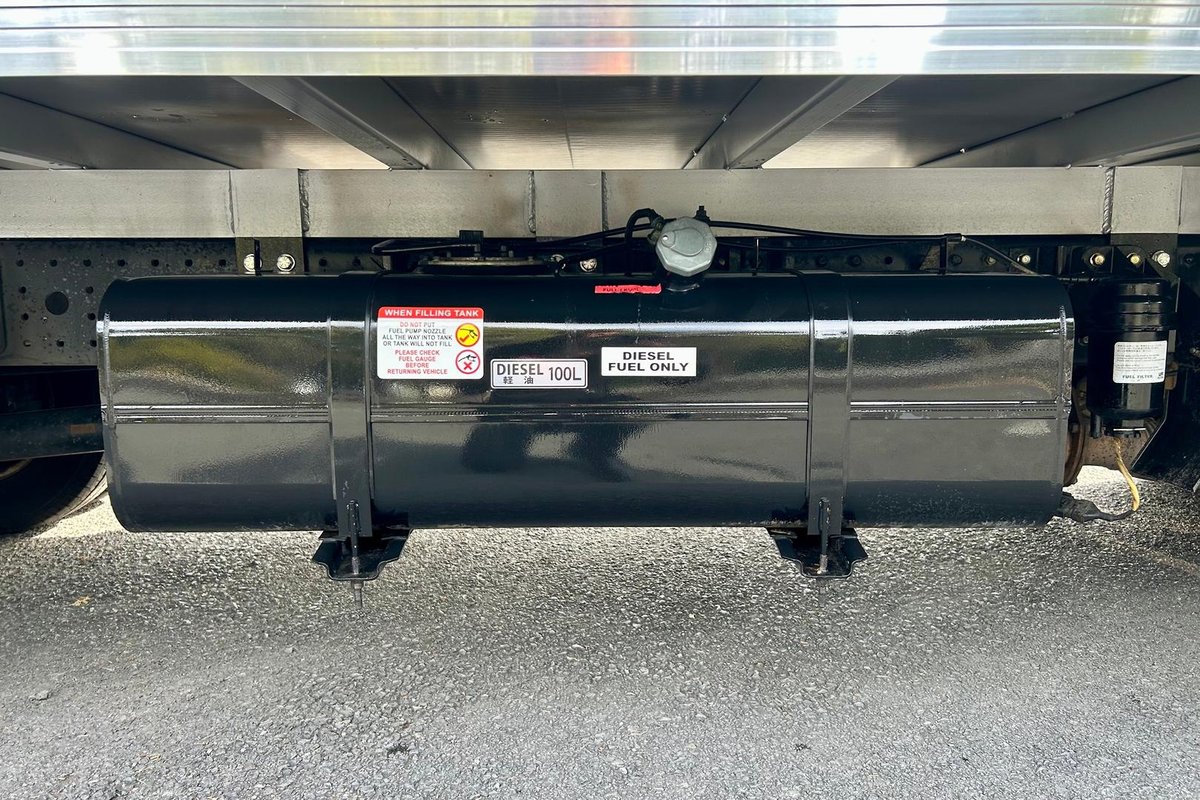 2021 Fuso Canter 615 image 26
