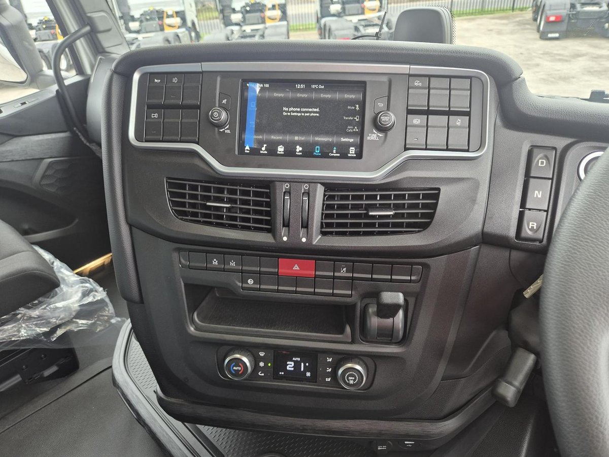 2024 Iveco S-Way AS270 image 15