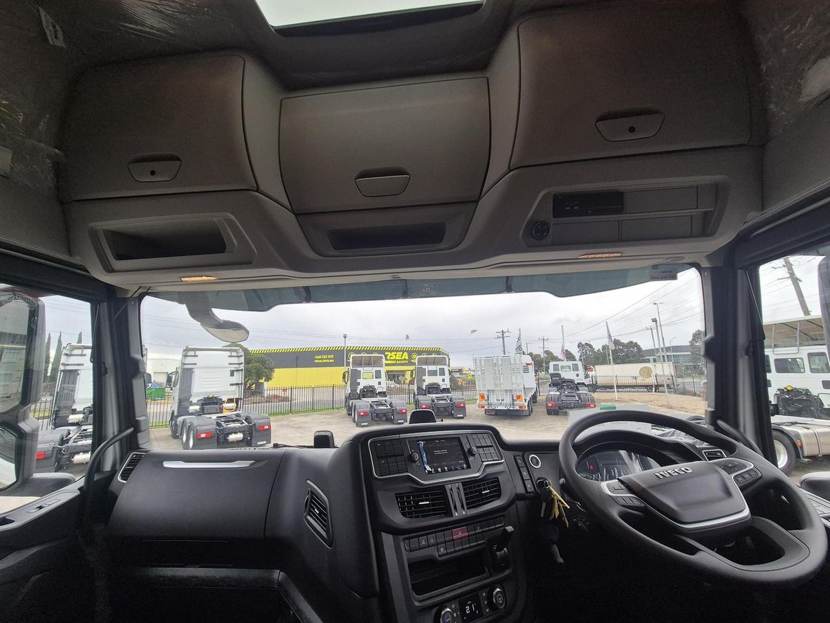 2024 Iveco S-Way AS270 image 13