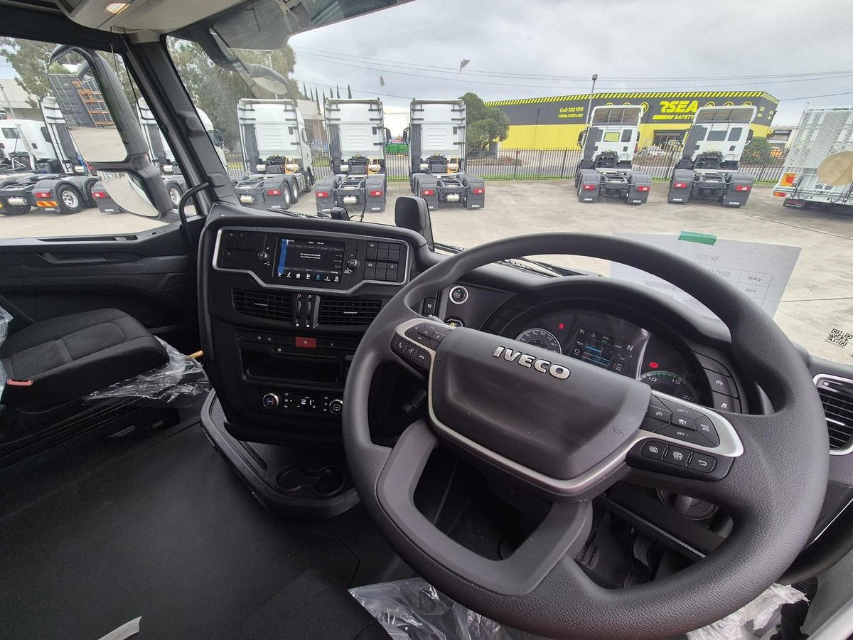 2024 Iveco S-Way AS270 image 19