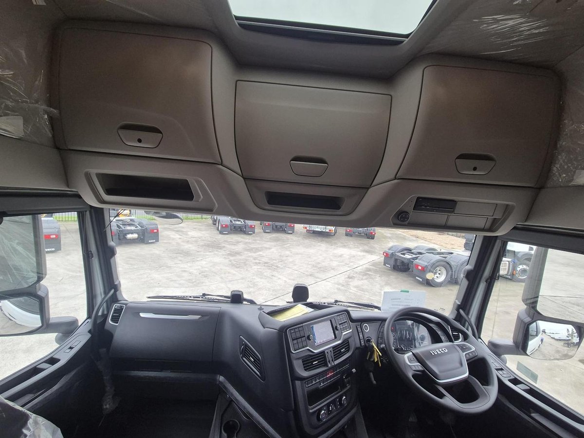 2024 Iveco S-Way AS270 image 12