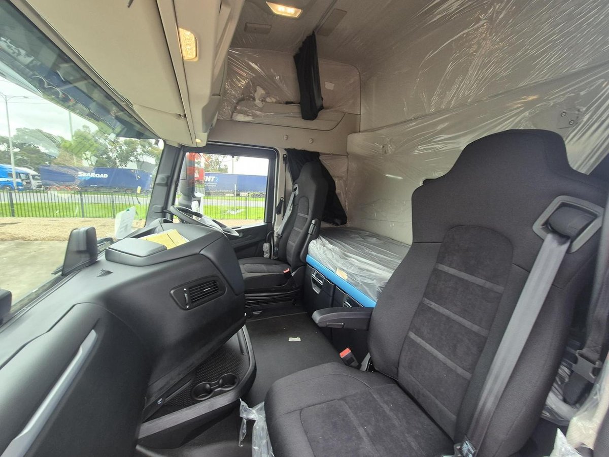 2024 Iveco S-Way AS270 image 21