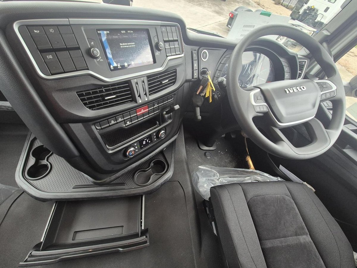 2024 Iveco S-Way AS270 image 20