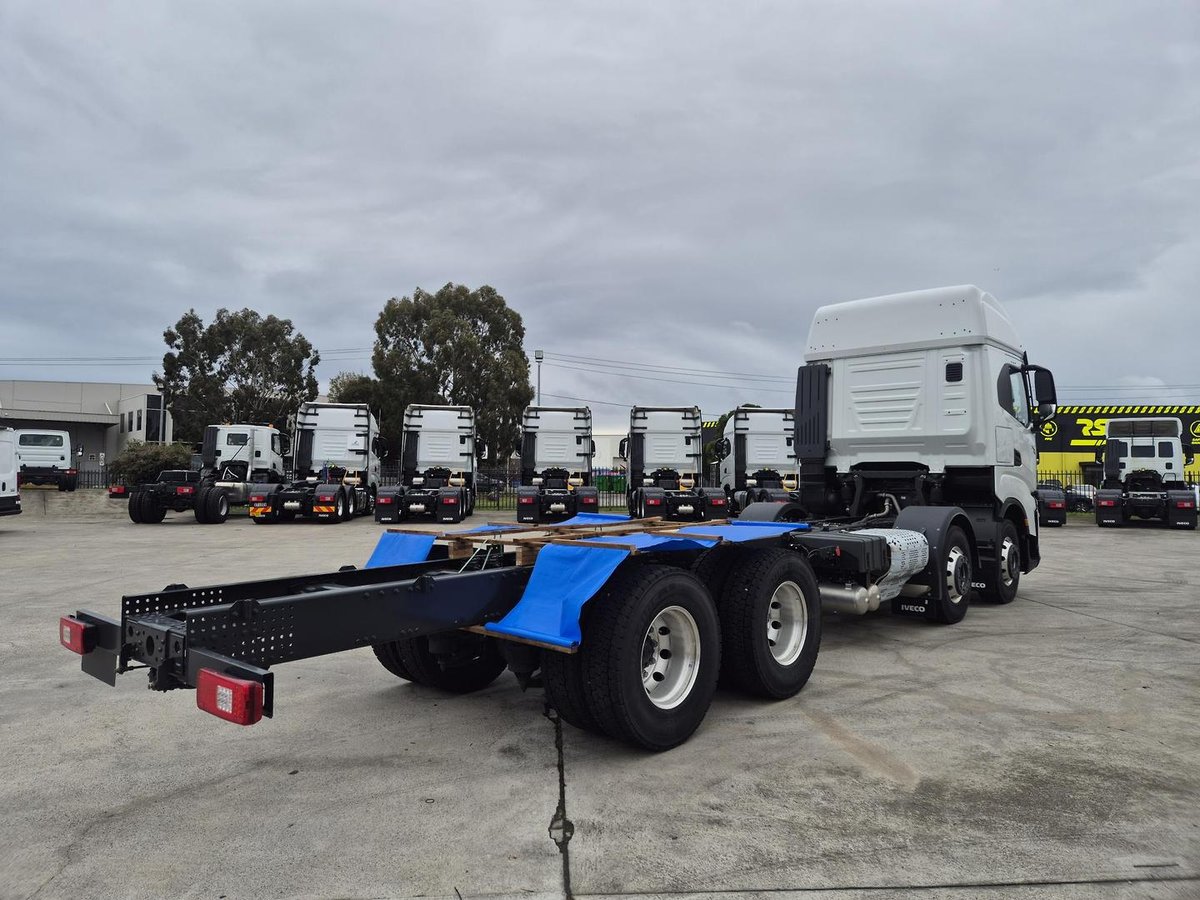 2024 Iveco S-Way AS270 image 8