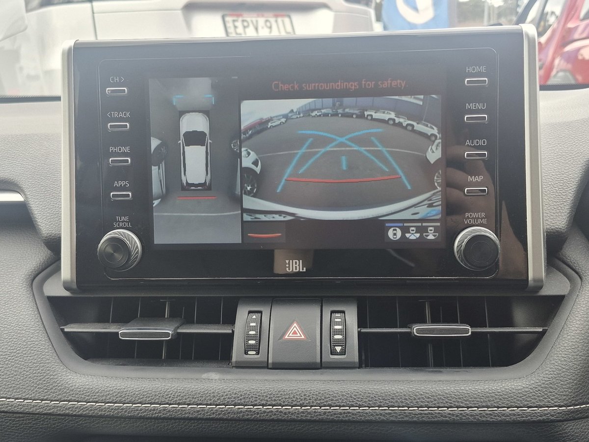 2022 Toyota RAV4 image 16