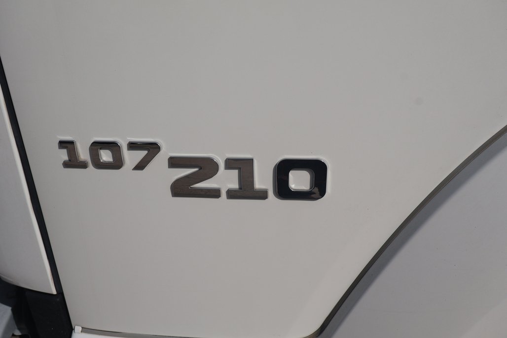 2018 ISUZU FRR 107-210 image 16