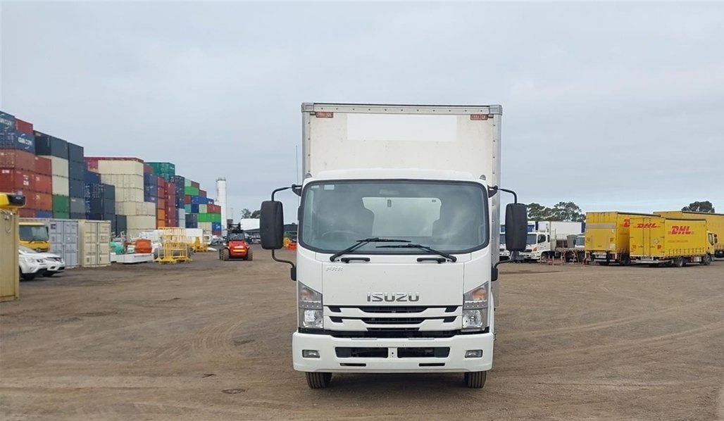 2018 Isuzu Frr 107-210 image 3