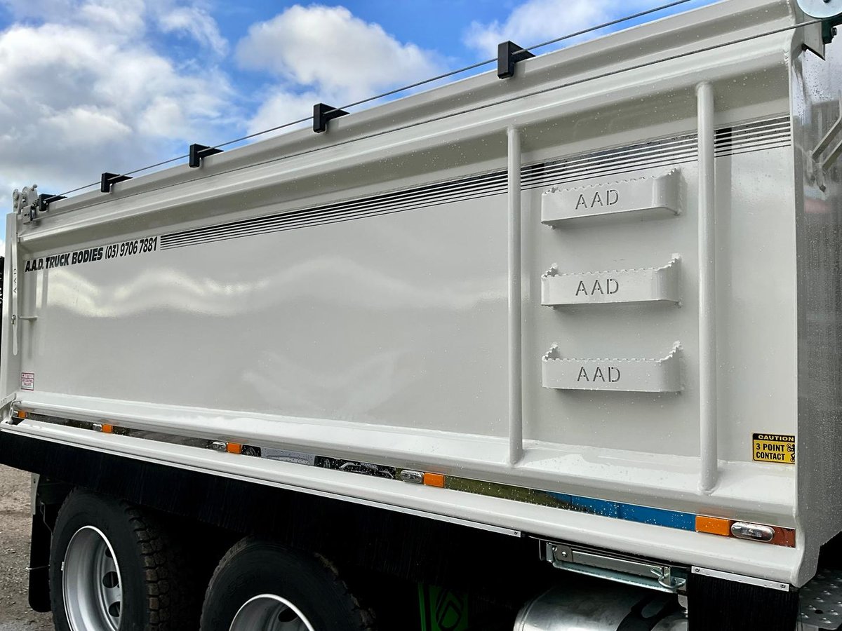 2011 Volvo Fm Series image 8
