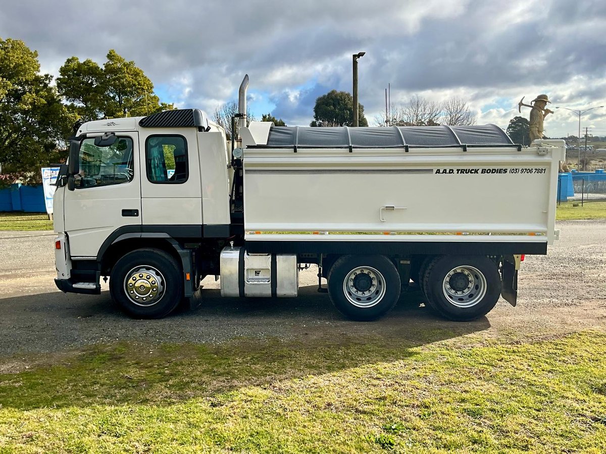 2011 Volvo Fm Series image 31