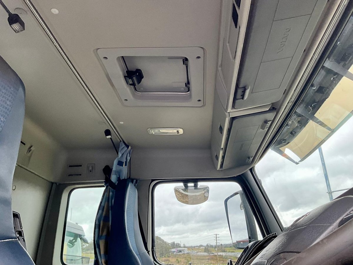 2011 Volvo Fm Series image 25