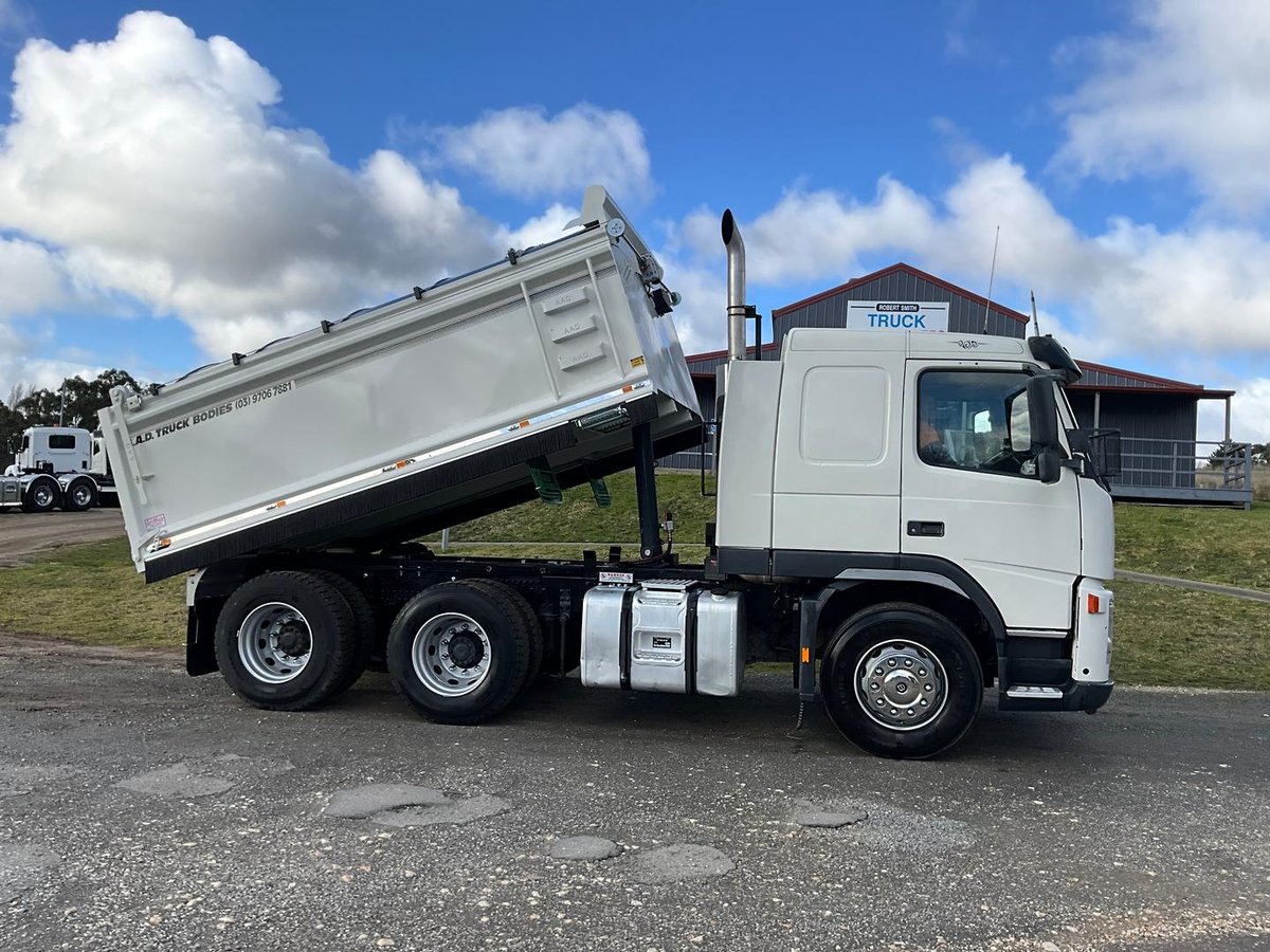 2011 Volvo Fm Series image 6