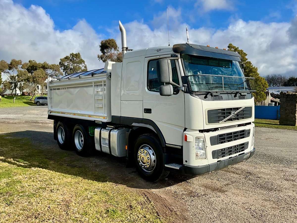 2011 Volvo Fm Series image 31