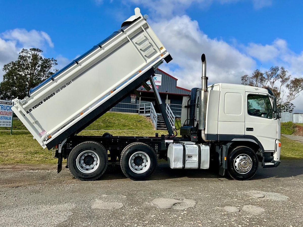 2011 Volvo Fm Series image 7