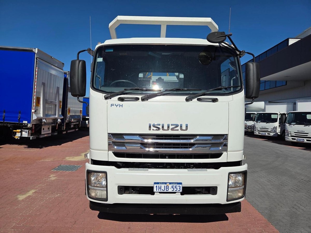 2026 Isuzu Fyh 300-350 8X4 Auto 18000L Water Cart image 2