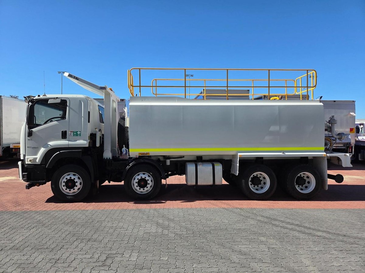 2026 Isuzu Fyh 300-350 8X4 Auto 18000L Water Cart image 11