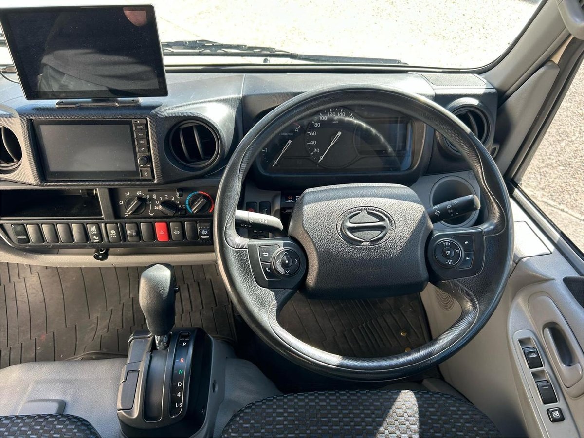 2020 Hino 300 Series 616 Alloy Tray image 13