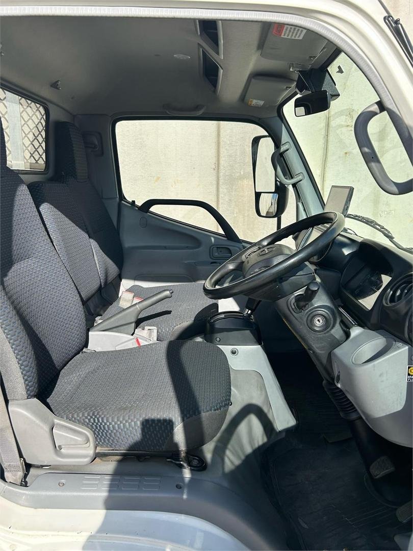 2020 Hino 300 image 12