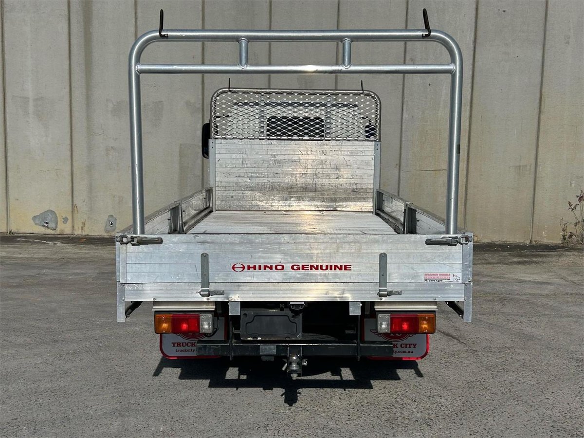 2020 Hino 300 Series 616 Alloy Tray image 5