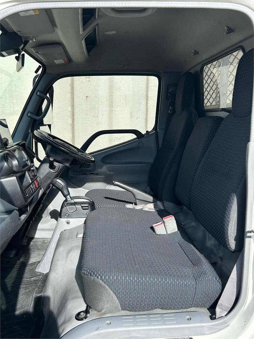 2020 Hino 300 image 11