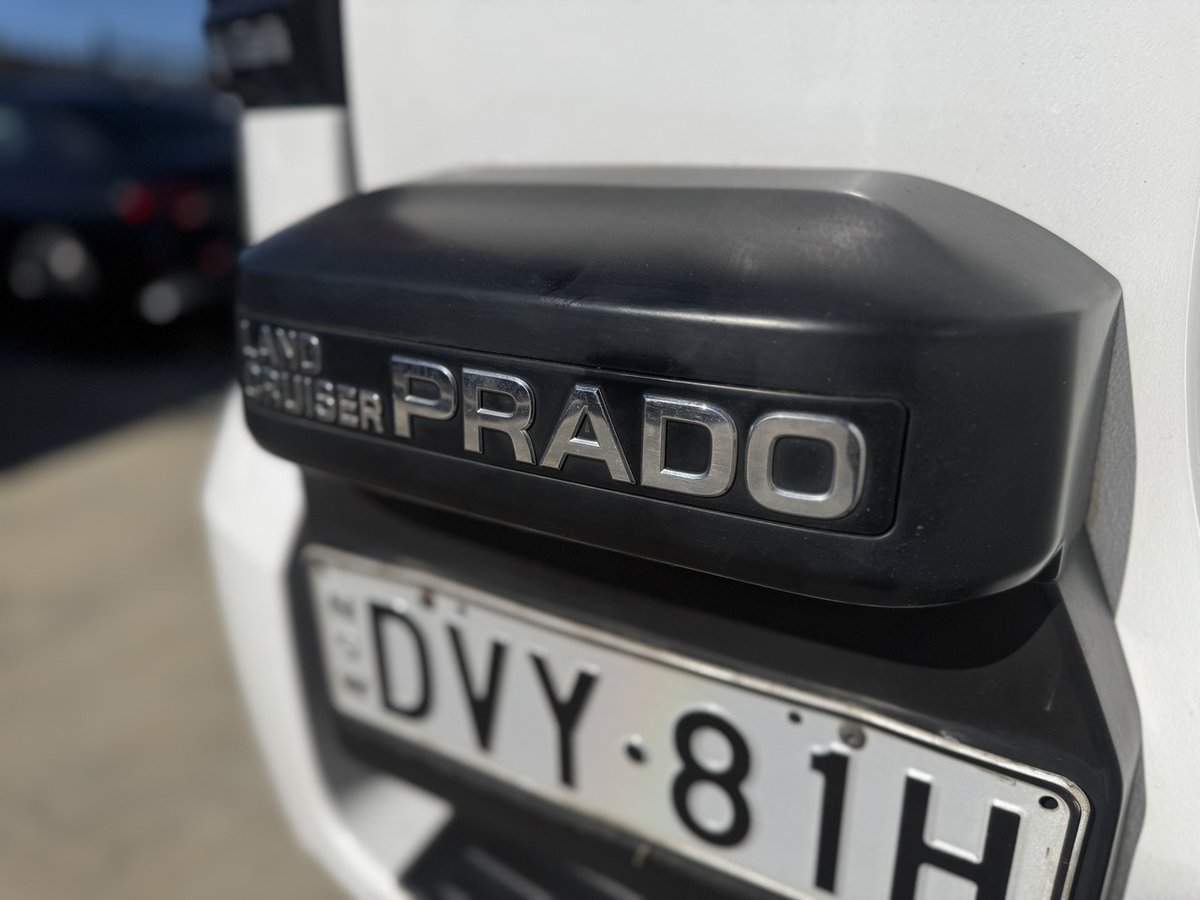 2018 Toyota Landcruiser Prado GXL GDJ150R 4X4 Dual Range image 12