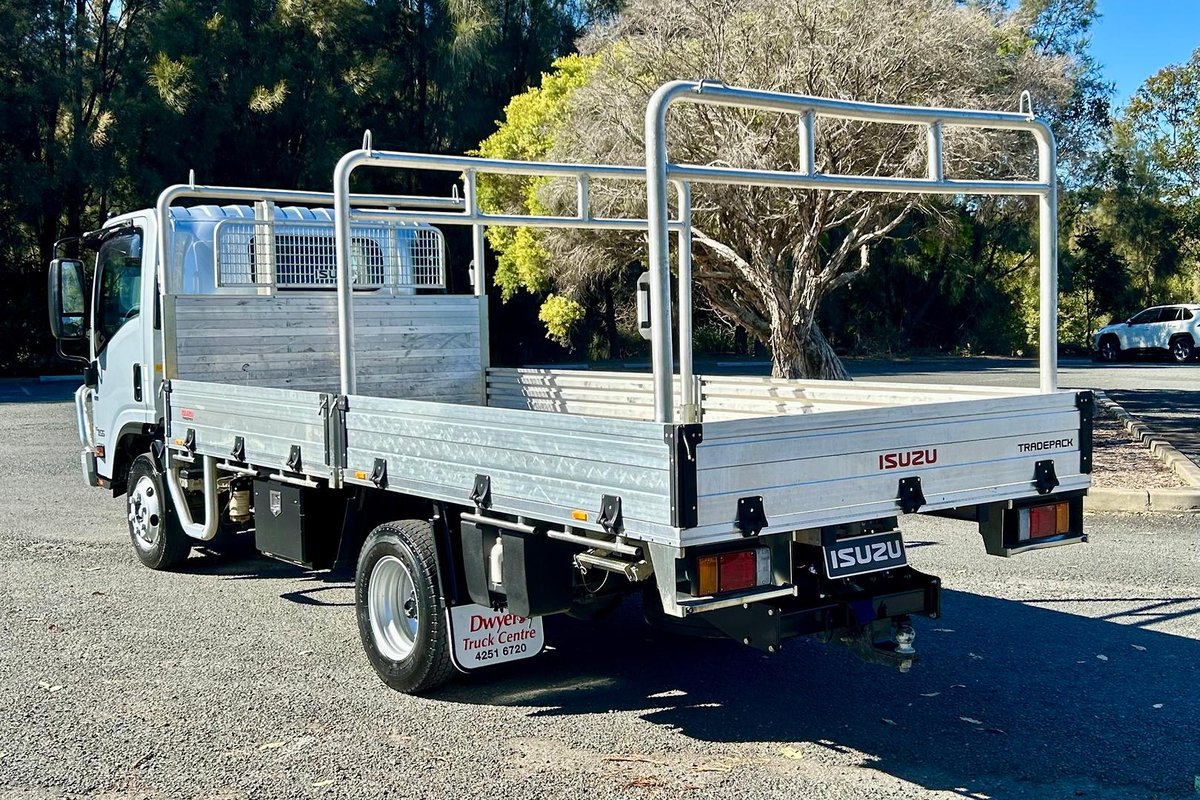 2022 Isuzu N Series NPR 45/55-155 Tradepack image 4