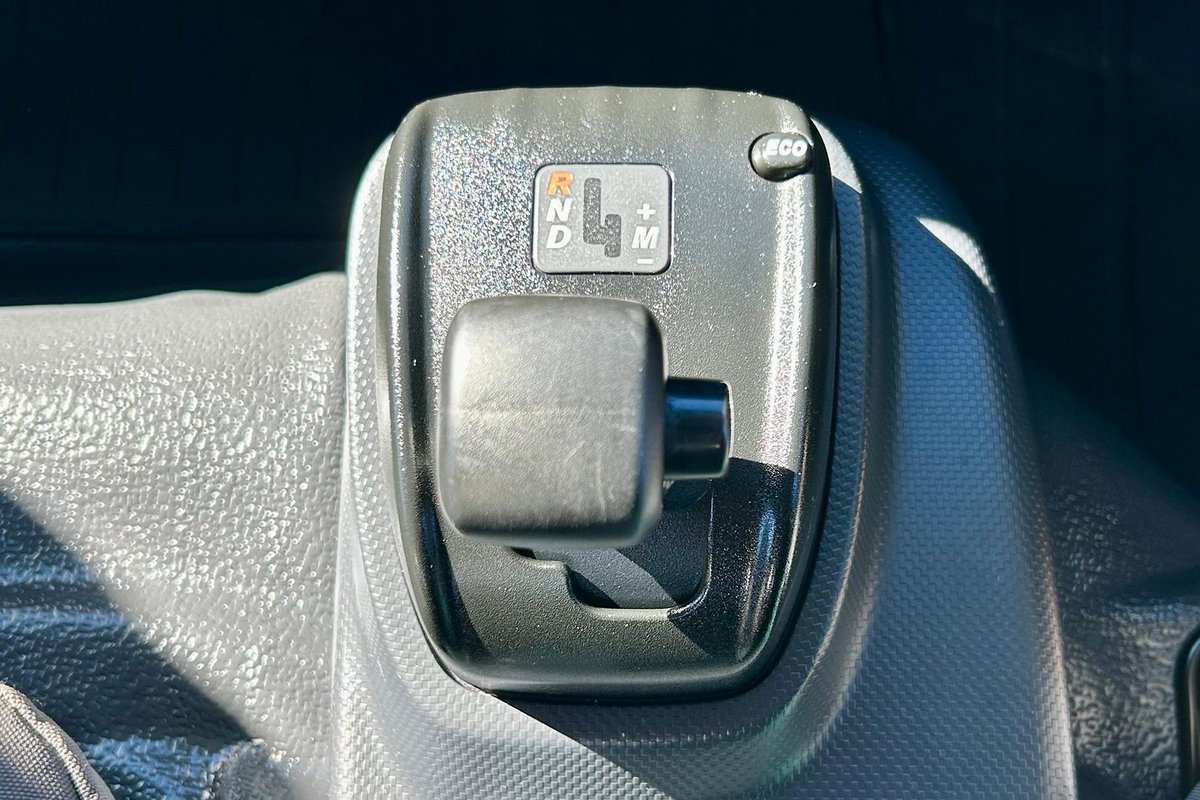 2022 Isuzu N Series NPR 45/55-155 Tradepack image 24