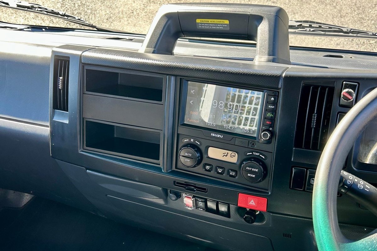 2022 Isuzu N Series NPR 45/55-155 Tradepack image 26
