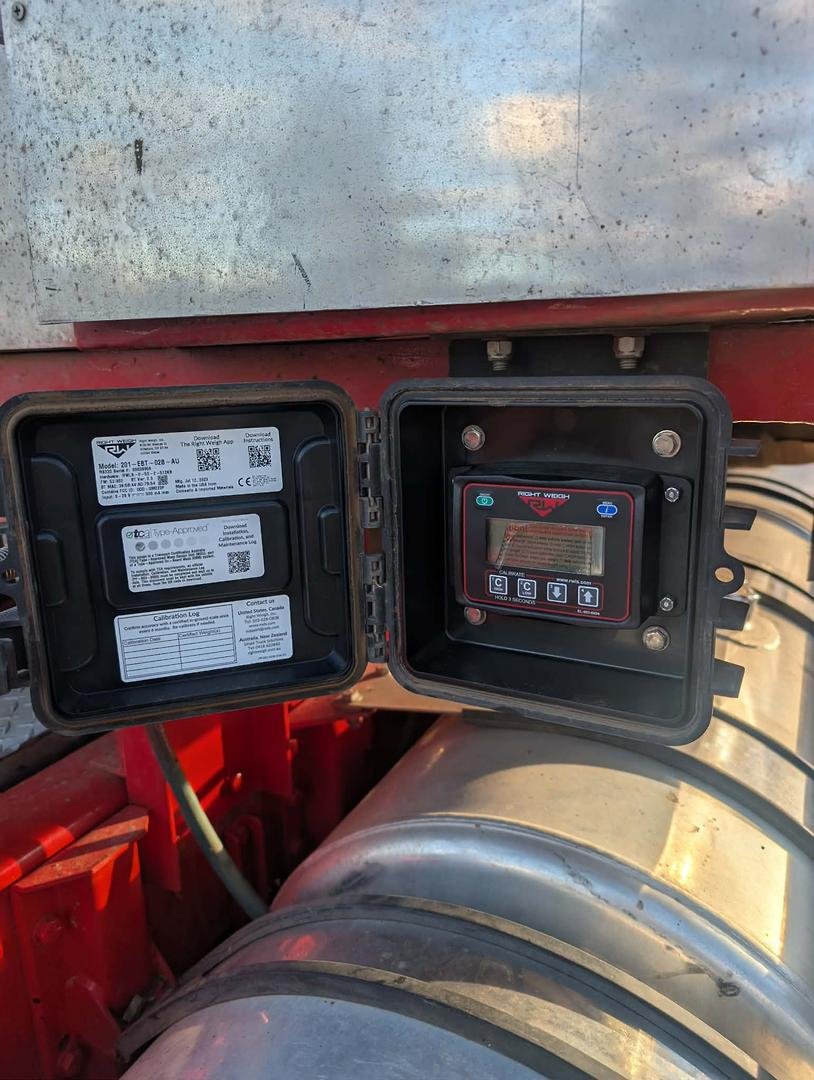 2011 Western Star 4900 Series 4900FX image 12