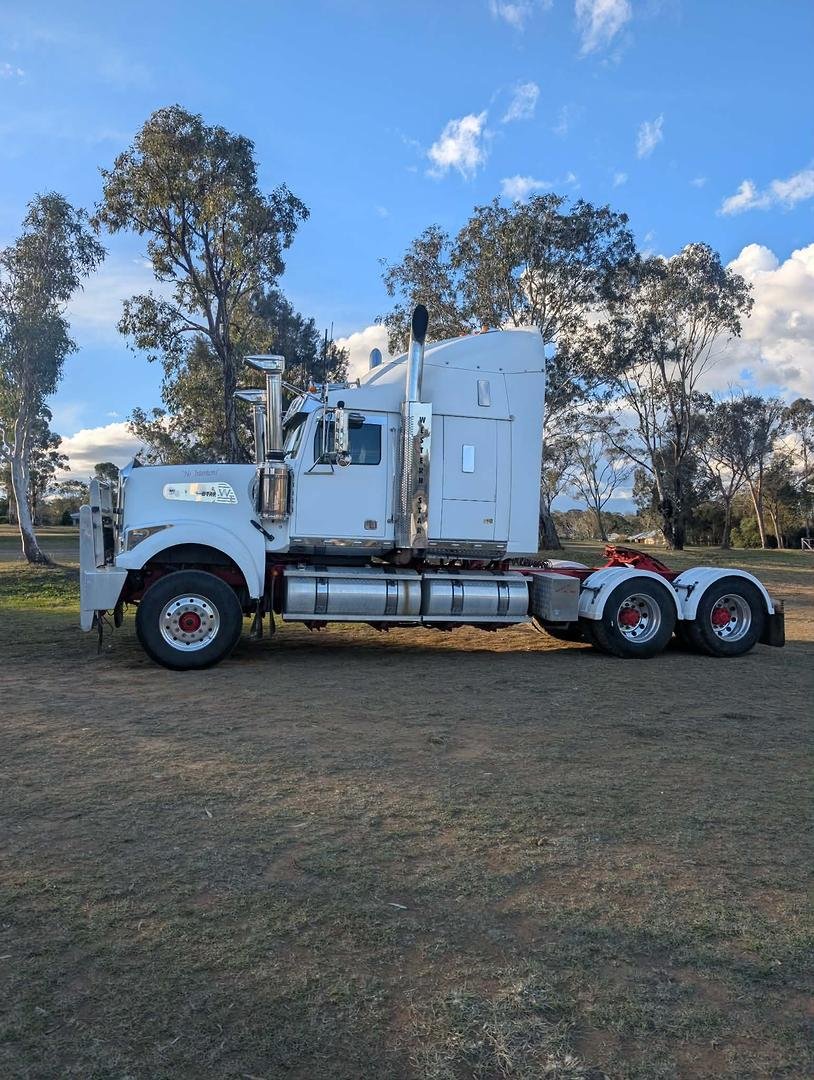 2011 Western Star 4900 Series 4900FX image 4