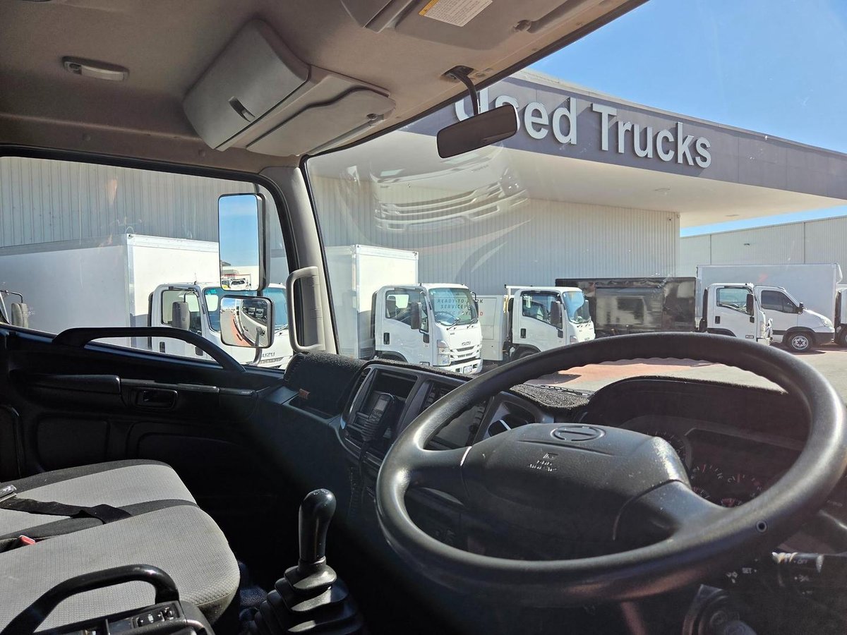 2013 Hino Fc 1022-500 Series Service Truck And Crane Combo image 10