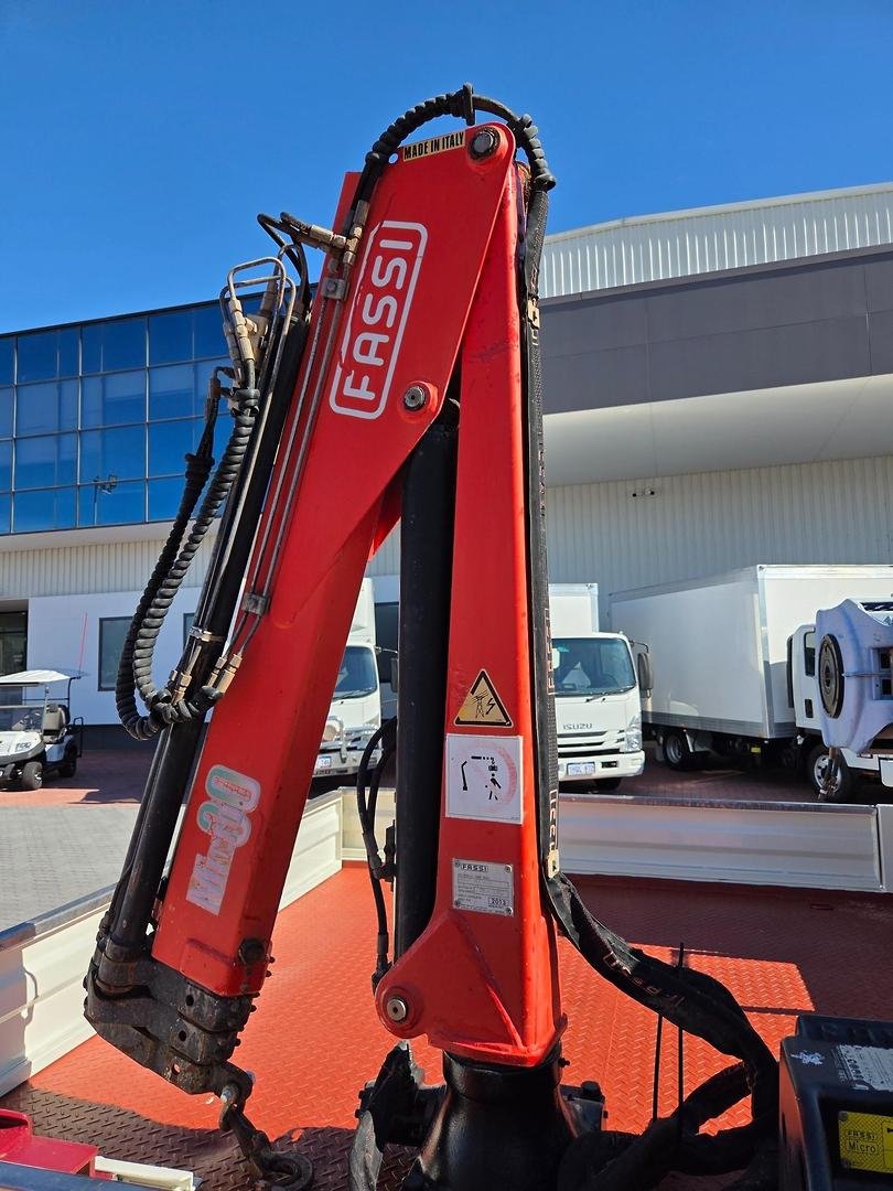 2013 Hino Fc 1022-500 Series Service Truck And Crane Combo image 9