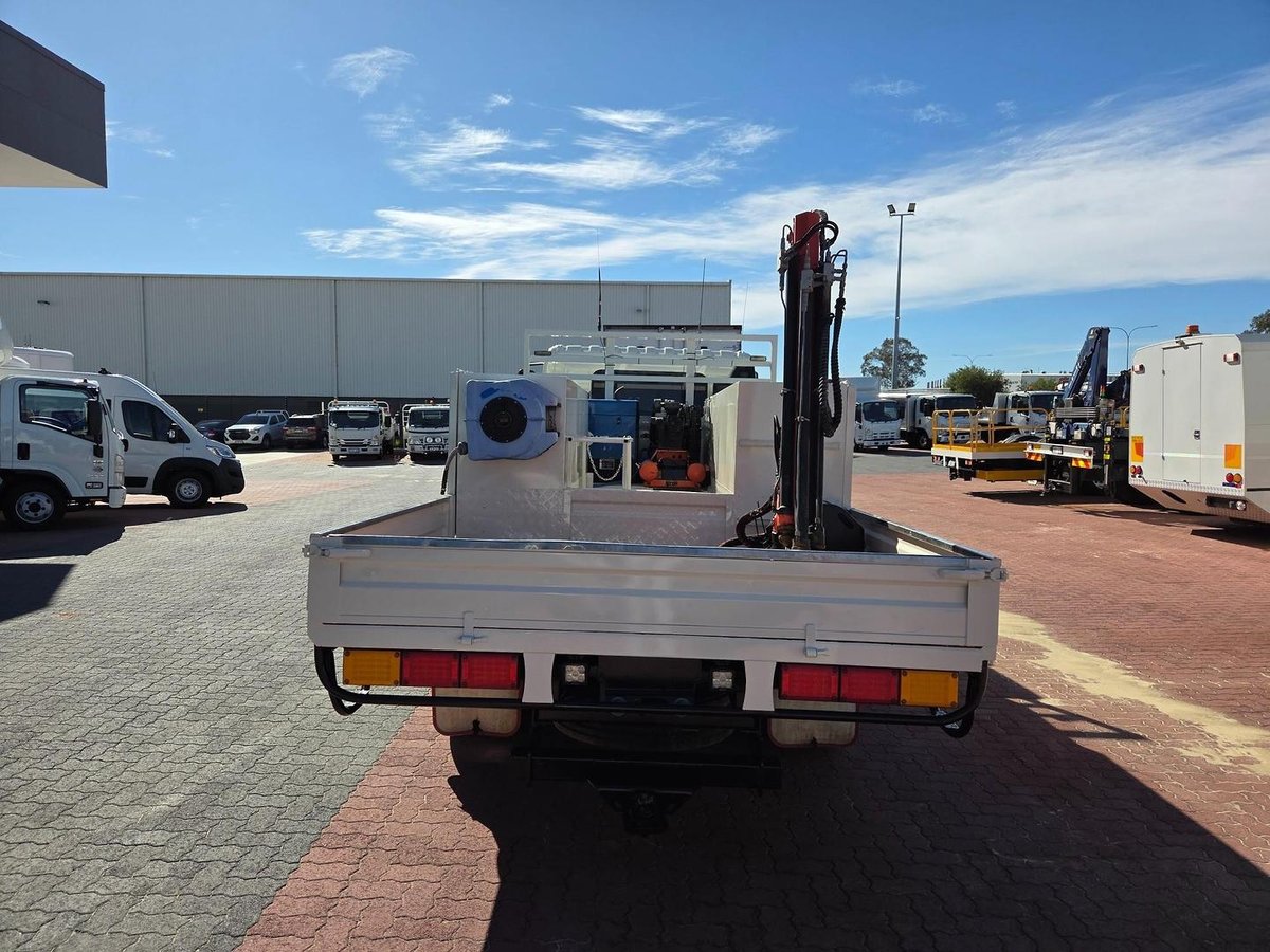 2013 Hino Fc 1022-500 Series Service Truck And Crane Combo image 11