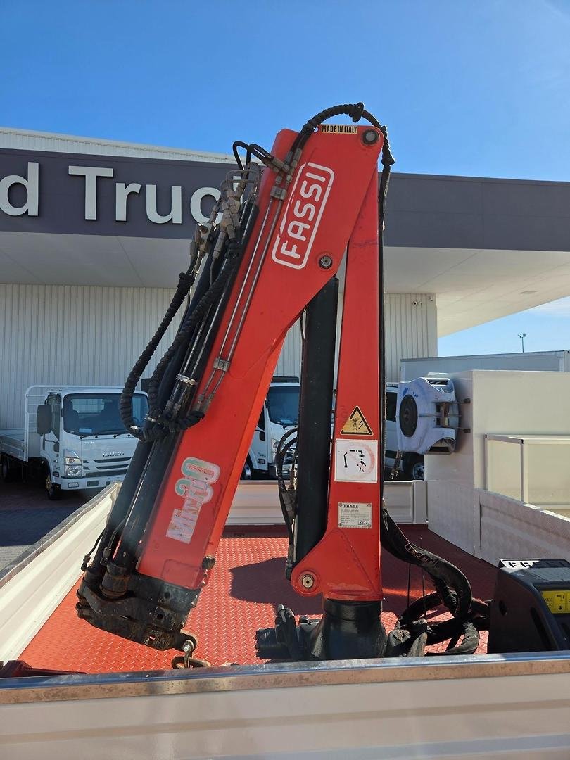 2013 Hino Fc 1022-500 Series Service Truck And Crane Combo image 3