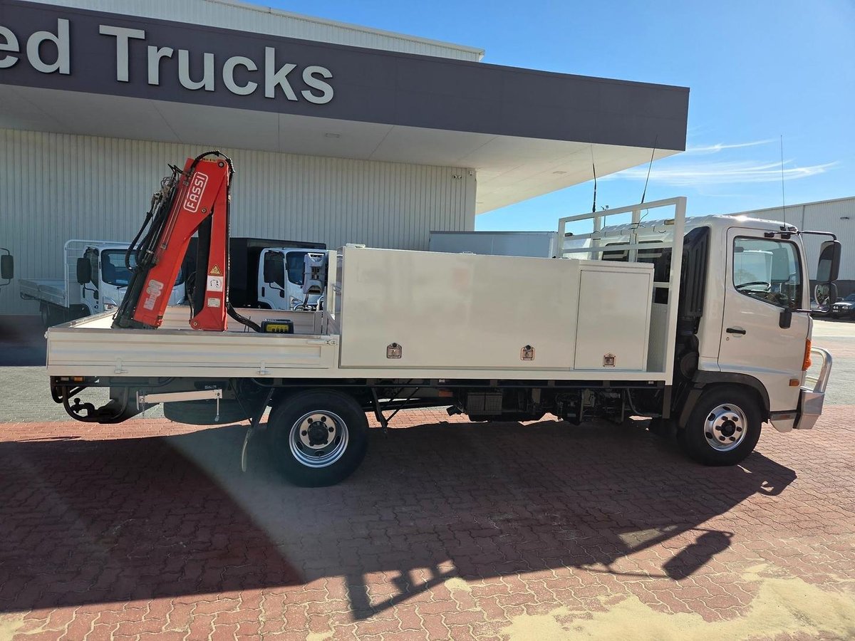 2013 Hino Fc 1022-500 Series Service Truck And Crane Combo image 6