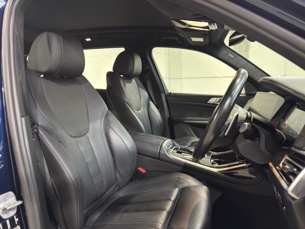 2022 BMW X7 xDrive30d G07 4X4 Constant image 36