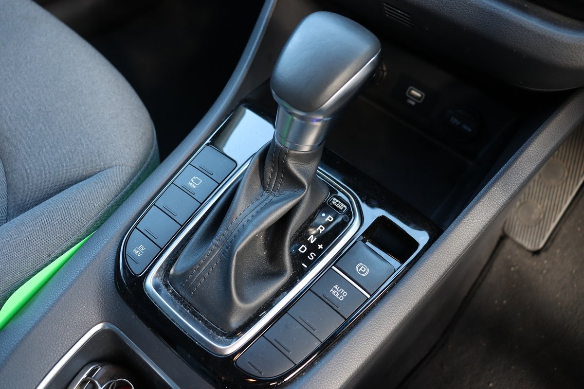 2020 Hyundai IONIQ Plug-in Elite AE.V4 MY21 image 15