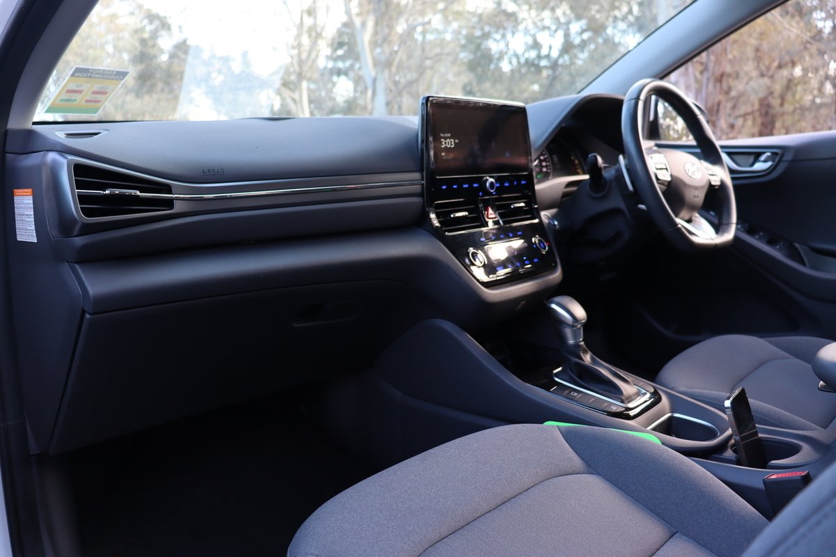 2020 Hyundai IONIQ Plug-in Elite AE.V4 MY21 image 23