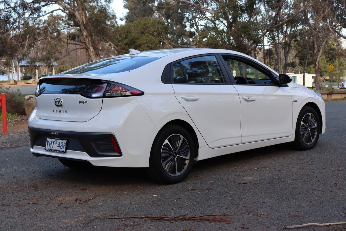 2020 Hyundai IONIQ Plug-in Elite AE.V4 MY21 image 7