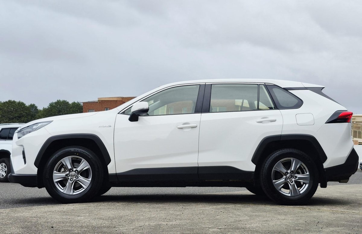2022 Toyota RAV4 GX AXAH54R 4X4 On Demand image 29