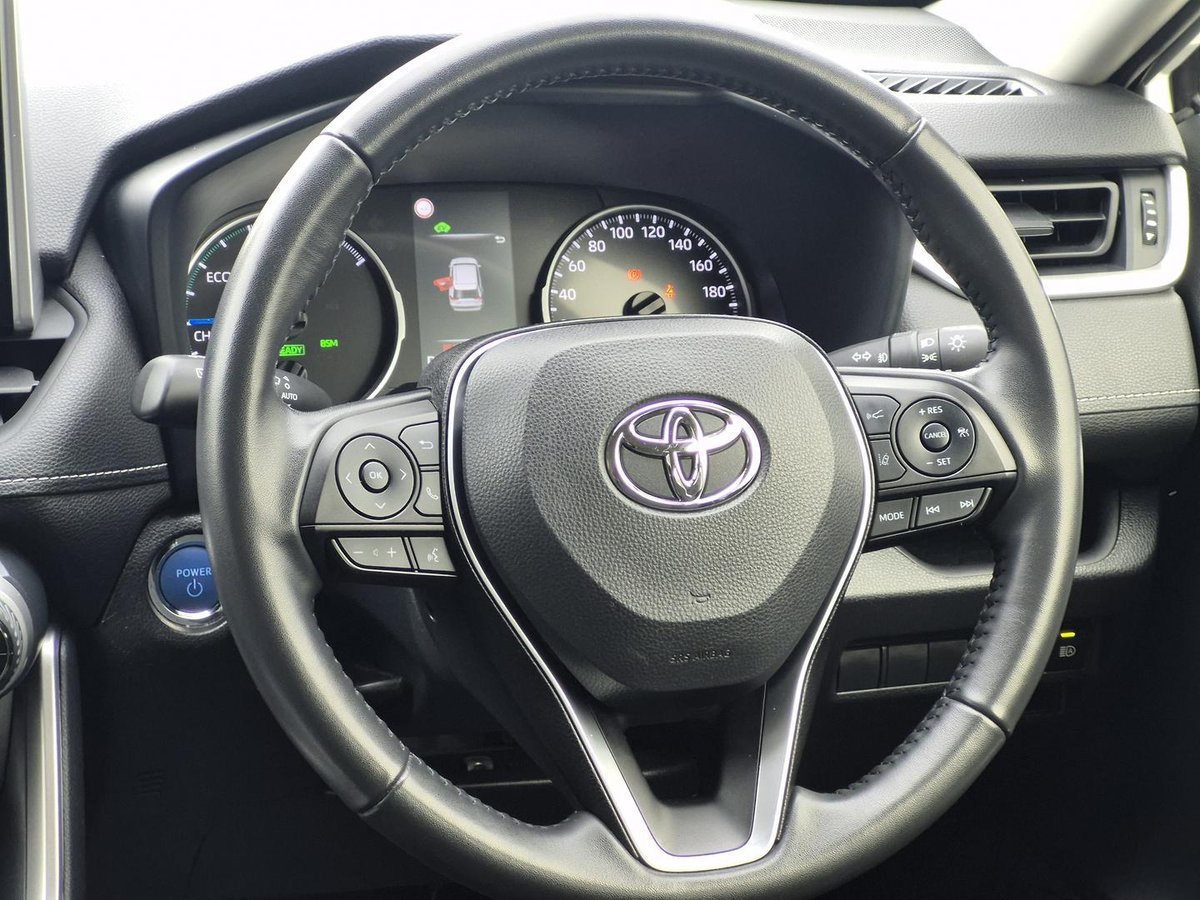 2022 Toyota RAV4 GX AXAH54R 4X4 On Demand image 11