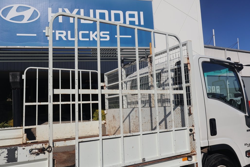 2019 Isuzu Nqr 80-190 image 12