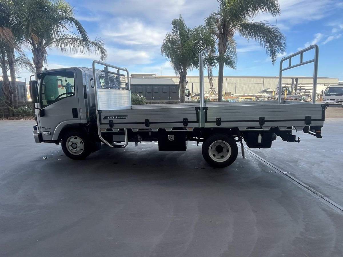 2026 Isuzu N Series image 6