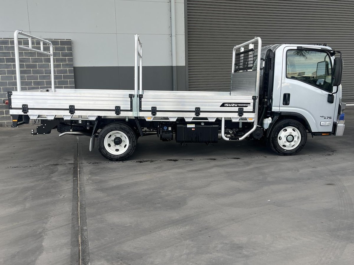 2026 Isuzu N Series image 3