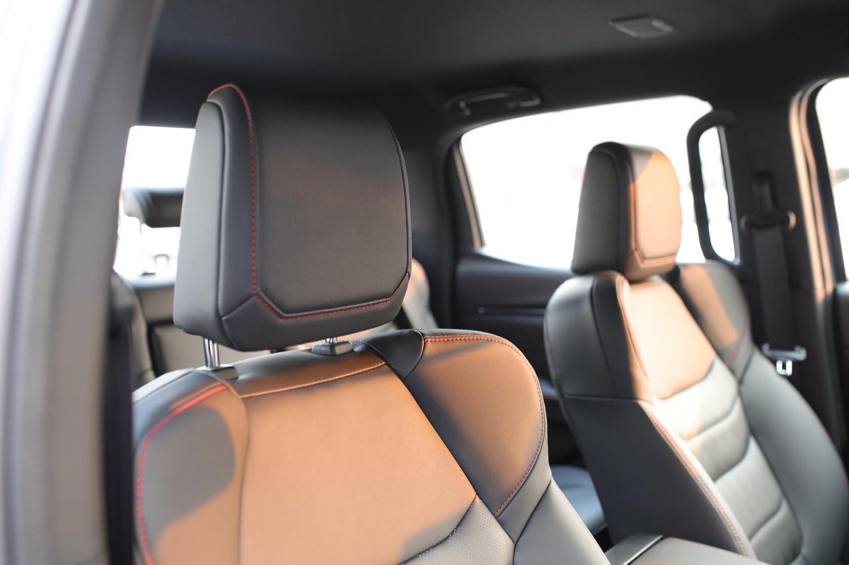 2025 Isuzu D-MAX image 25