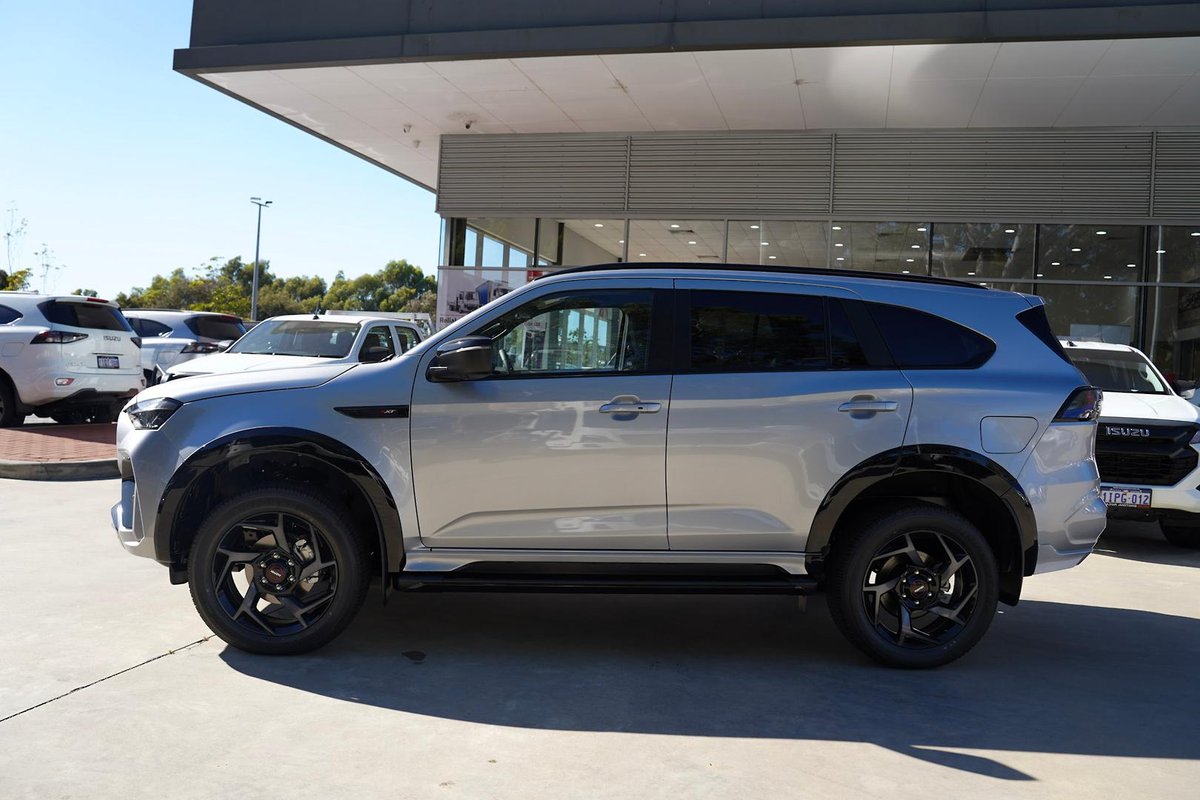 2025 Isuzu MU-X image 6